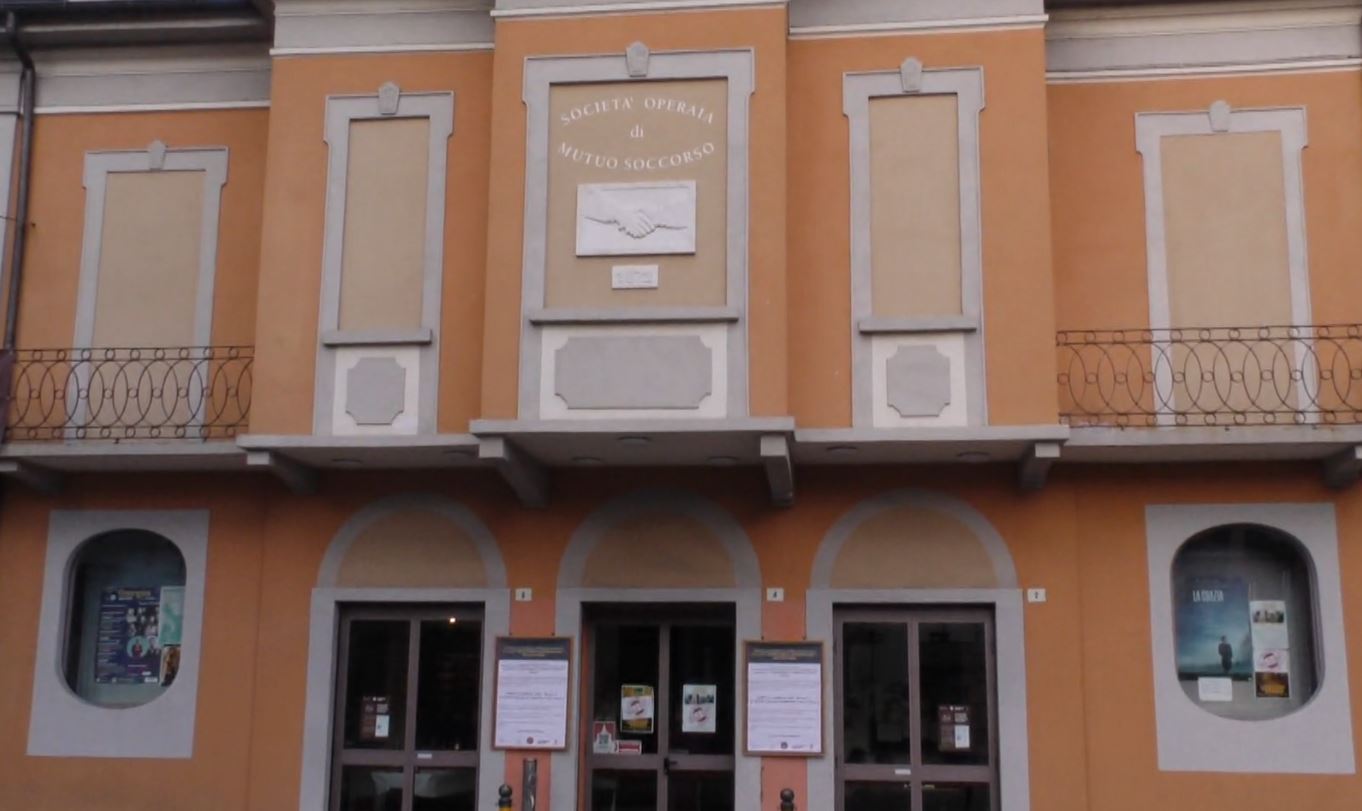 Teatro Sociale di Omegna, lamentele per il ritardo dei lavori
