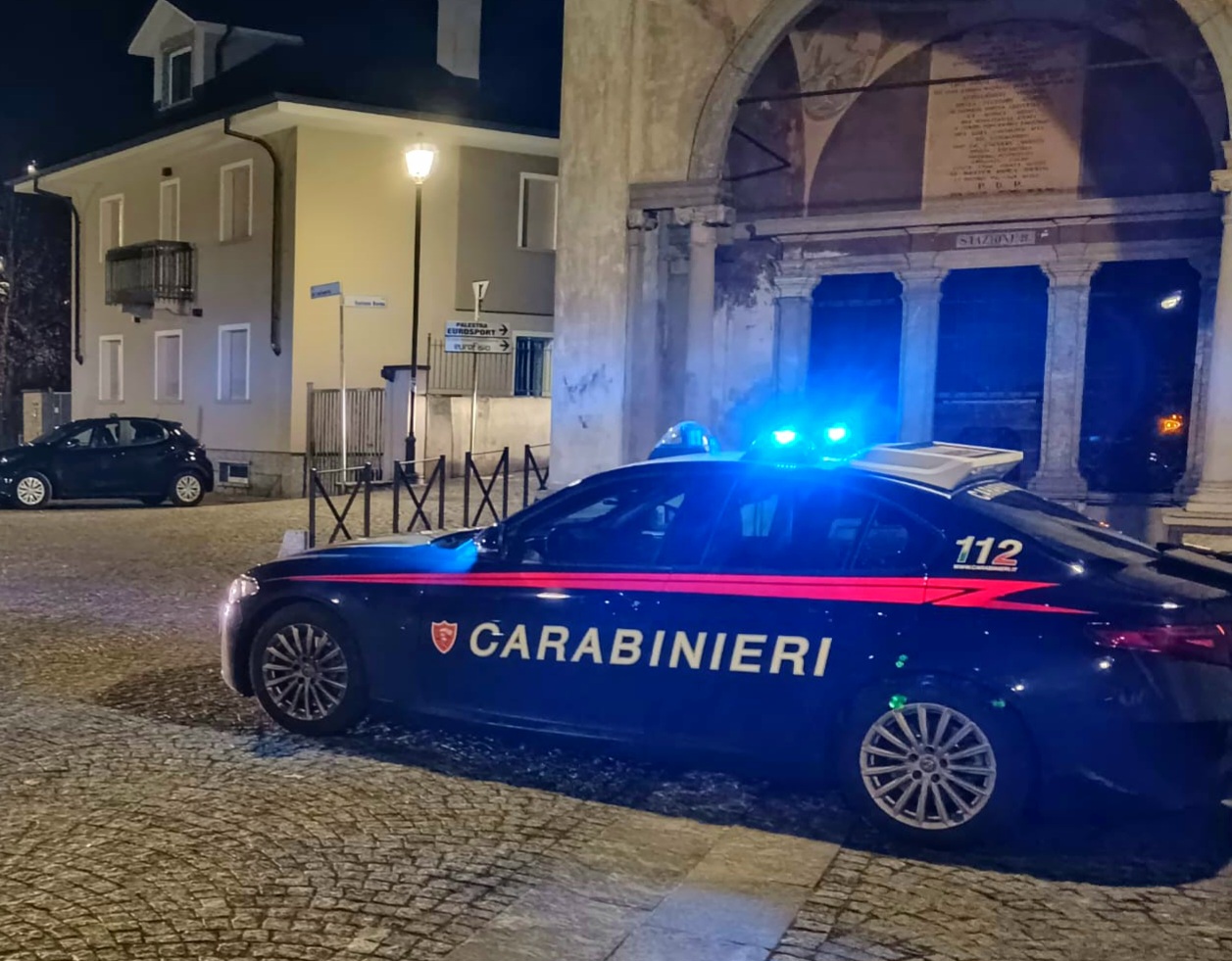 Domodossola, 27enne arrestato per minacce alla madre