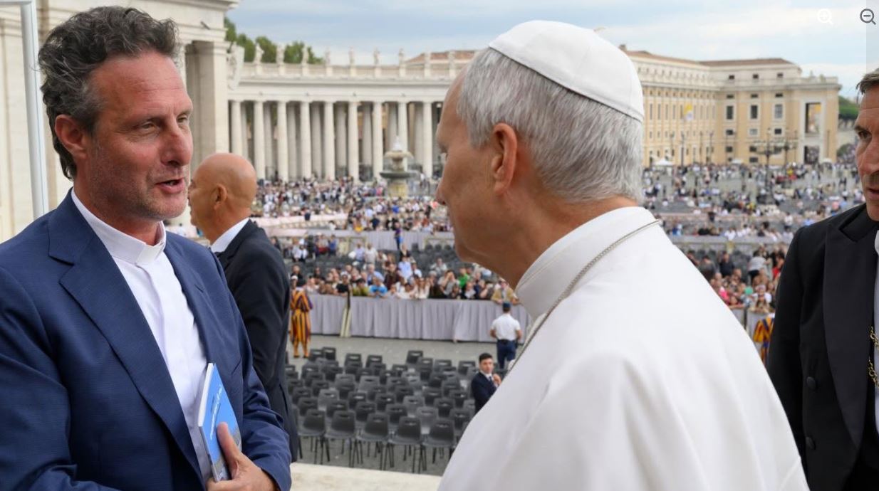 Il parroco di Ghiffa don Angelo Nigro ha incontrato in Vaticano Papa Leone
