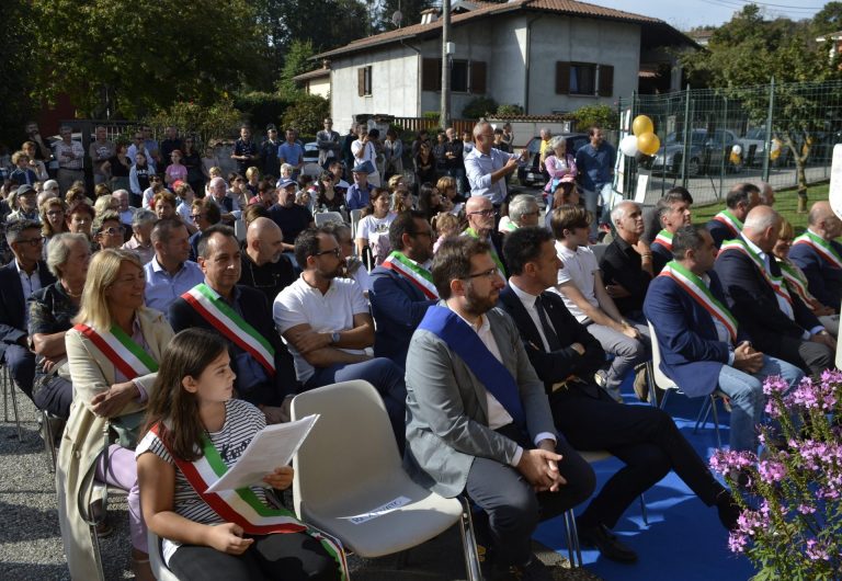 Festa a Comignago per celebrare i 50 anni della scuola del paese intitolata a Giuseppe Ungaretti