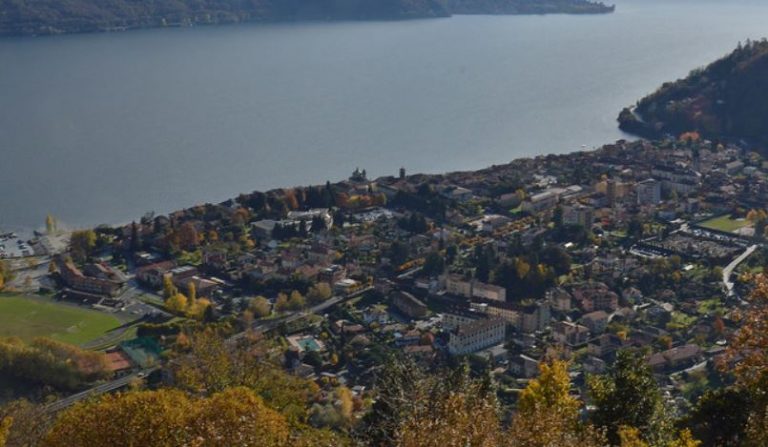 Mercoledì al Teatro Nuovo di Cannobio “Amiche Mai” di Maurizio Nichetti