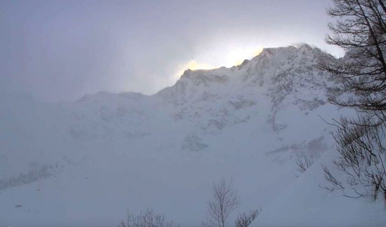 Valanga di dimensioni eccezionali nelle scorse ore sul Monte Rosa. Lo segnala MeteoLiveVco