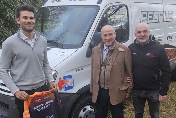 Un furgone al Pedale Ossolano, una somma alla Mtb Ossolabike: i doni di Renato Angioi al ciclismo